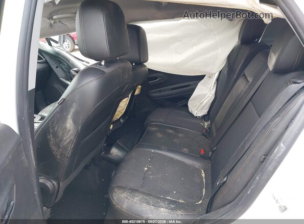 KL7CJPSM1NB509784 2022 CHEVROLET TRAX White Vista de la etiqueta del VIN