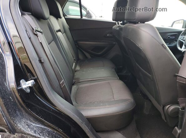 KL7CJPSM4NB563192 2022 CHEVROLET TRAX Black Սալոնի հետևի տեսք