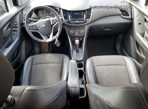 KL7CJPSM4NB563192 2022 CHEVROLET TRAX Black Առջևի վահանակի տեսք
