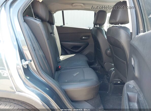KL7CJPSM6NB559256 2022 CHEVROLET TRAX Gray Widok naklejki z numerem VIN