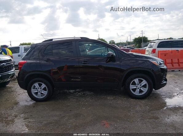 KL7CJPSM7NB562943 2022 CHEVROLET TRAX Burgundy Вид задньої частини салону