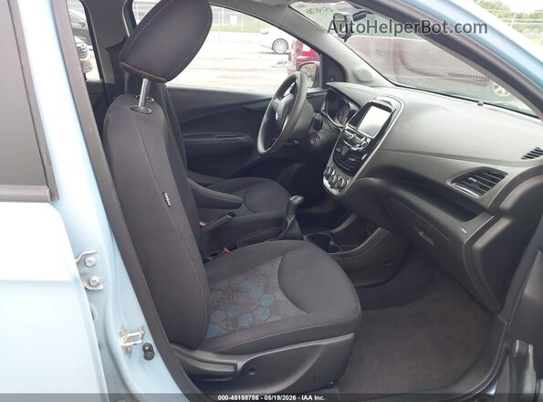 KL8CA6SA8GC561678 2016 CHEVROLET SPARK Light Blue Вид салона спереди