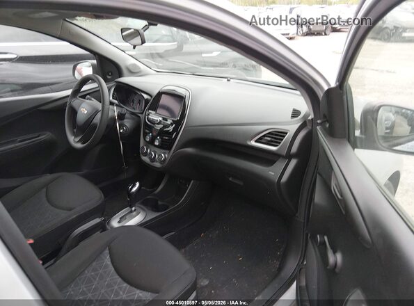 KL8CB6SA2MC703192 2021 CHEVROLET SPARK Silver Widok wnętrza z przodu
