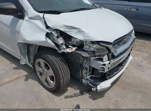 KL8CB6SA3KC704882 2019 CHEVROLET SPARK White Вид спереду