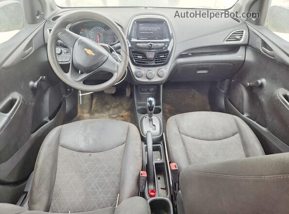 KL8CB6SA3KC751796 2019 CHEVROLET SPARK Tan Dashboard view
