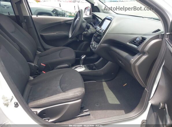 KL8CB6SA4HC741321 2017 CHEVROLET SPARK White წინა სალონის ხედი