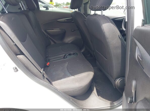 KL8CB6SA4HC741321 2017 CHEVROLET SPARK White VIN კოდის სტიკერის ხედი