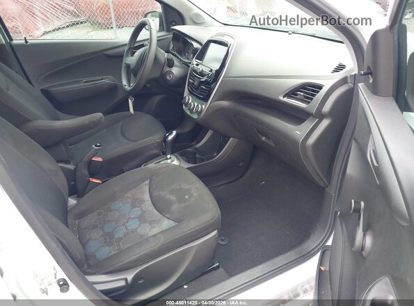 KL8CB6SAXHC808259 2017 CHEVROLET SPARK White Vista interior delantera