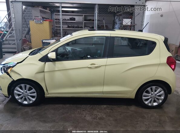 KL8CD6SA1JC422118 2018 CHEVROLET SPARK Yellow 360 interior view
