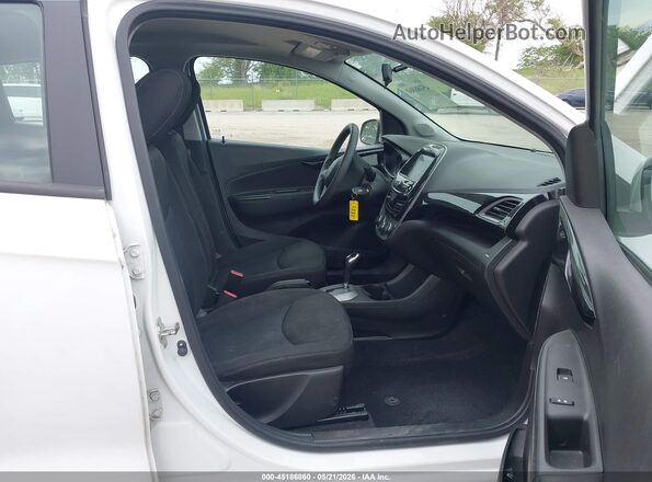 KL8CD6SA6KC753391 2019 CHEVROLET SPARK White Widok wnętrza z przodu