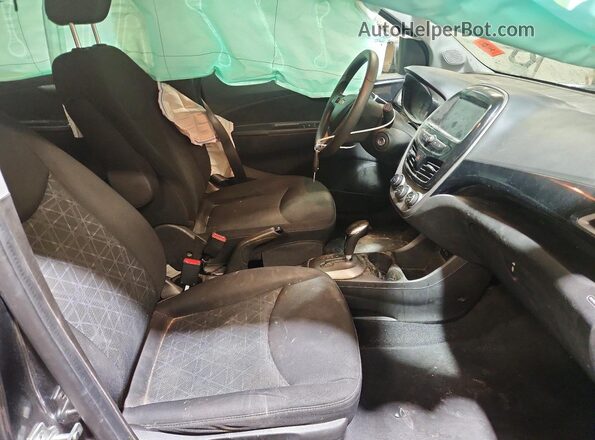 KL8CD6SA7LC439413 2020 CHEVROLET SPARK Gray Widok wnętrza z przodu