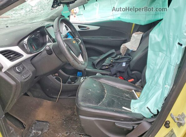 KL8CF6SA2HC790618 2017 CHEVROLET SPARK Yellow Вид салону спереду