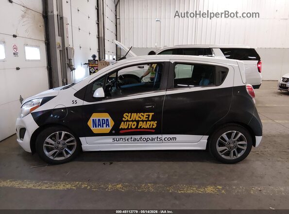 KL8CK6S00GC649581 2016 CHEVROLET SPARK White Սալոնի 360 աստիճան տեսք