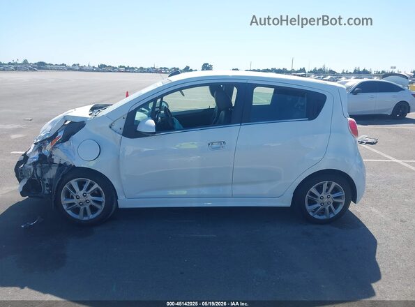 KL8CL6S05GC570193 2016 CHEVROLET SPARK White Widok deski rozdzielczej