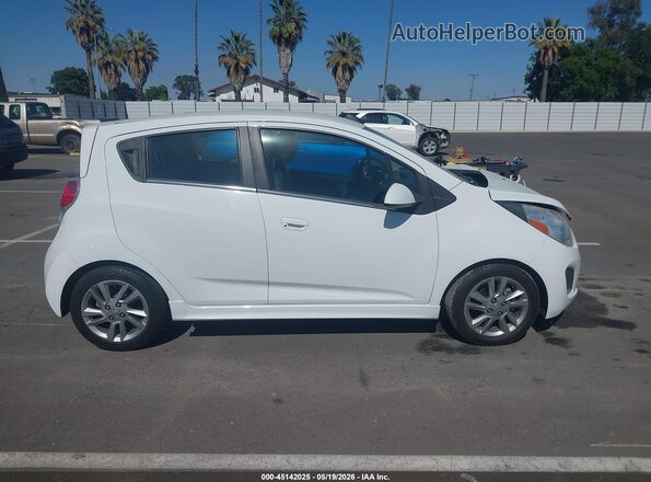 KL8CL6S05GC570193 2016 CHEVROLET SPARK White Widok z tyłu