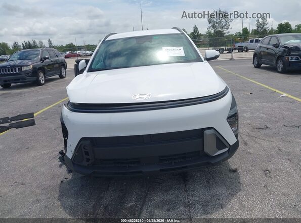 KM8HB3AB6RU149495 2024 HYUNDAI KONA Белый Вид задней части салона