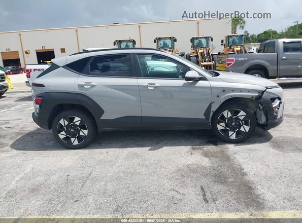KM8HBCAB9SU202468 2025 HYUNDAI KONA Silver Widok wnętrza z tyłu