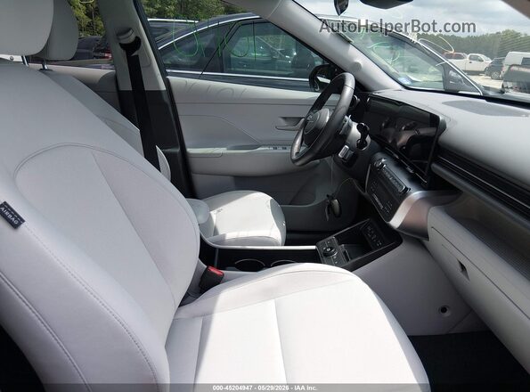 KM8HC3AB2SU322478 2025 HYUNDAI KONA Blue Front interior view