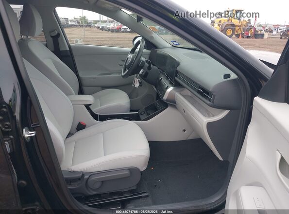 KM8HC3AB9RU184979 2024 HYUNDAI KONA Black Front interior view