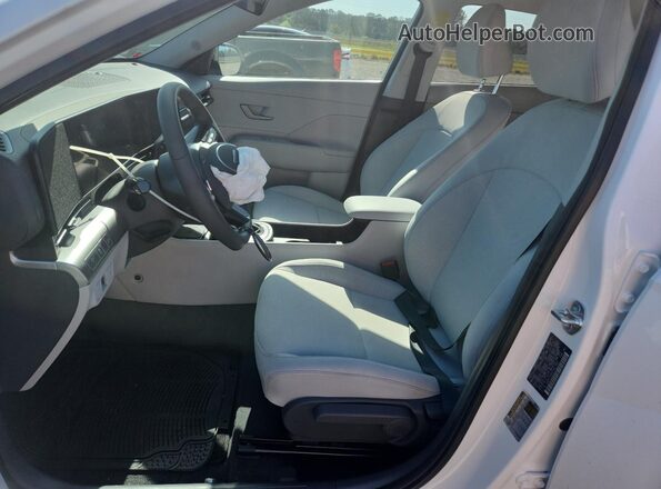 KM8HF3AB0TU417887 2026 HYUNDAI KONA White Vista interior delantera