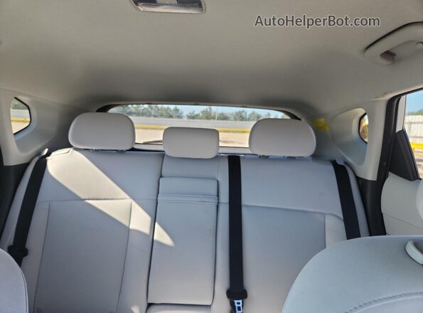 KM8HF3AB0TU417887 2026 HYUNDAI KONA White Vista de los asientos traseros
