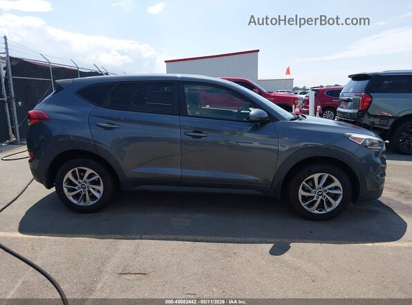 KM8J2CA44JU700899 2018 HYUNDAI TUCSON Blue Vista interior trasera