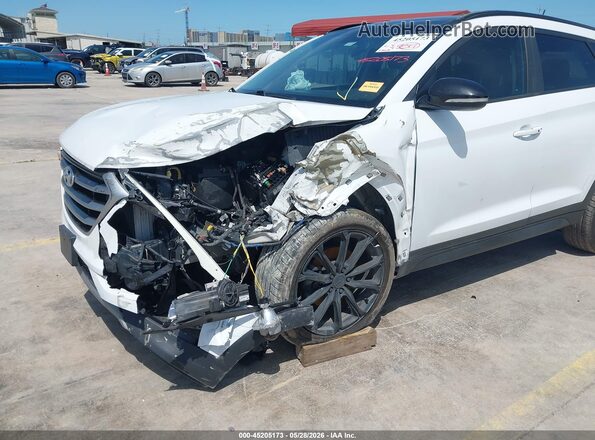 KM8J33A25HU549433 2017 HYUNDAI TUCSON White Front view