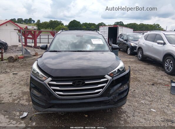 KM8J33A40HU348993 2017 HYUNDAI TUCSON Black Widok zestawu wskaźników