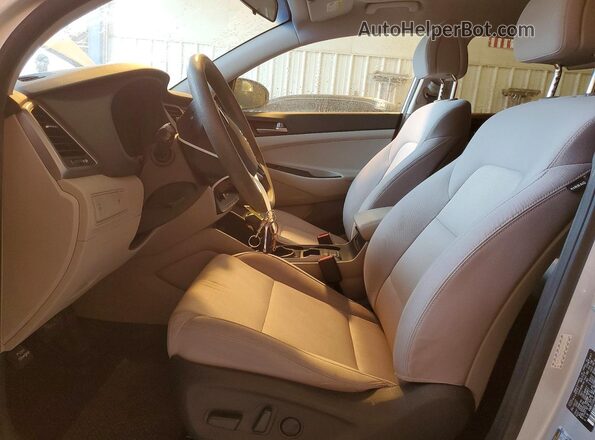 KM8J33A40HU556484 2017 HYUNDAI TUCSON Silver 