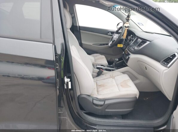 KM8J33A46JU720178 2018 HYUNDAI TUCSON Black Vista interior delantera
