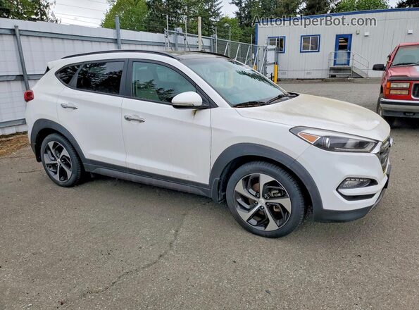 KM8J3CA27GU098200 2016 HYUNDAI TUCSON White 