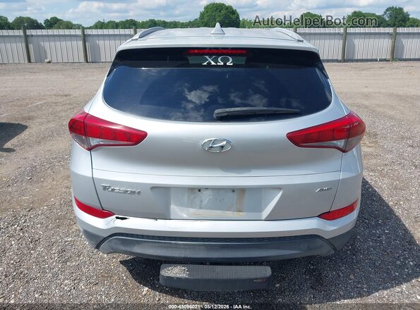 KM8J3CA44JU778662 2018 HYUNDAI TUCSON Серебряный 