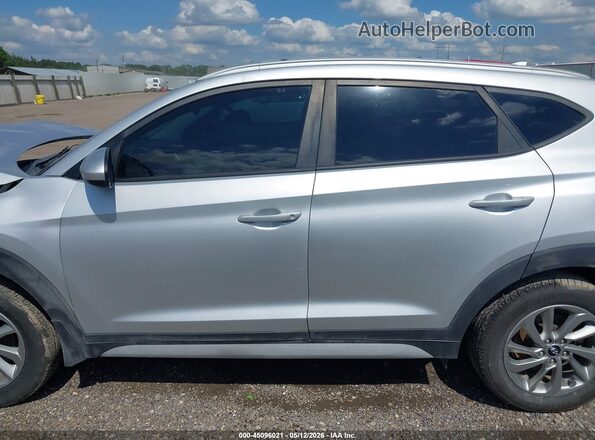 KM8J3CA44JU778662 2018 HYUNDAI TUCSON Серебряный Панорамный вид салона 360°