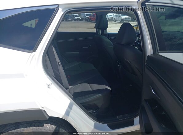 KM8JCCD13RU220511 2024 HYUNDAI TUCSON HYBRID White VIN კოდის სტიკერის ხედი