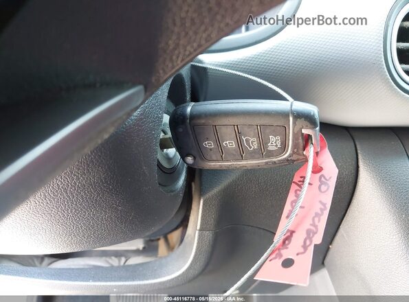 KM8K12AA8LU483996 2020 HYUNDAI KONA Red Vista del salpicadero