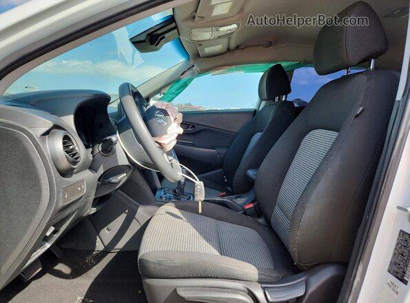 KM8K1CAA5LU416374 2020 HYUNDAI KONA White Vista interior delantera