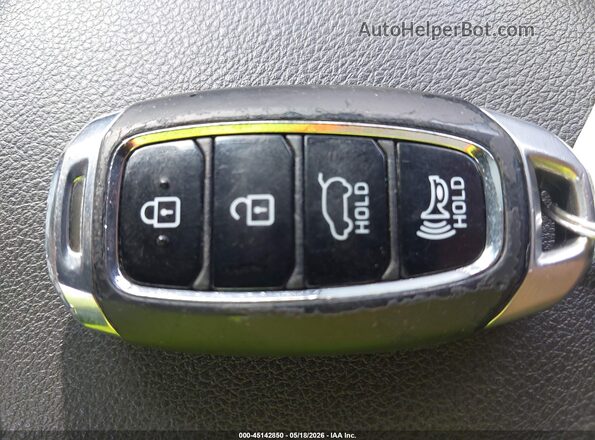 KM8K22AA2KU234718 2019 HYUNDAI KONA Gray Vista del salpicadero