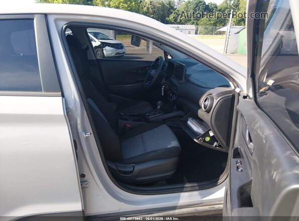 KM8K22AB4NU796312 2022 HYUNDAI KONA Gray Widok wnętrza z przodu