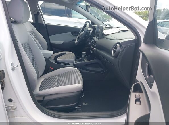 KM8K22ABXPU057299 2023 HYUNDAI KONA White Вид салону спереду
