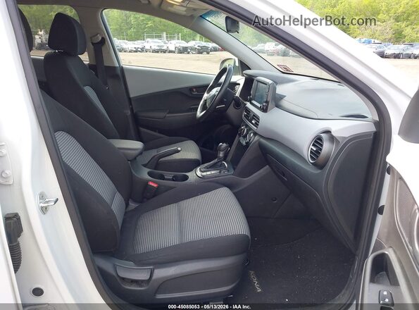 KM8K2CAA0LU461932 2020 HYUNDAI KONA White წინა სალონის ხედი