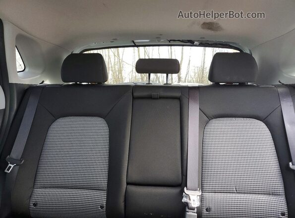 KM8K2CAA6MU659044 2021 HYUNDAI KONA White Vista de los asientos traseros