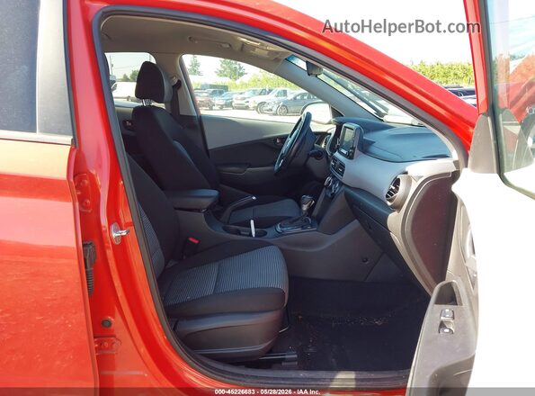 KM8K2CAAXKU358029 2019 HYUNDAI KONA Orange Вид салону спереду