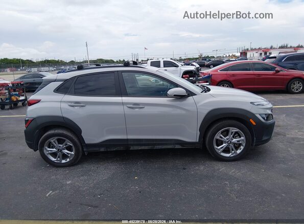 KM8K3CAB6PU054936 2023 HYUNDAI KONA Gray Rear interior view