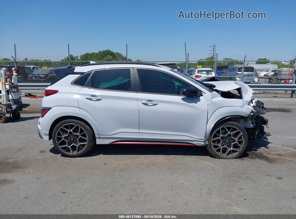 KM8KH3AC3NU001702 2022 HYUNDAI KONA N White უკანა სალონის ხედი