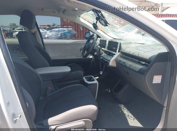 KM8KM4AE5NU073553 2022 HYUNDAI IONIQ 5 White Вид салону спереду