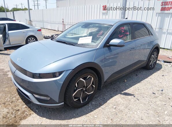 KM8KMDAF1NU111563 2022 HYUNDAI IONIQ 5 Light Blue Առջևի ձախ երեք քառորդ տեսարան