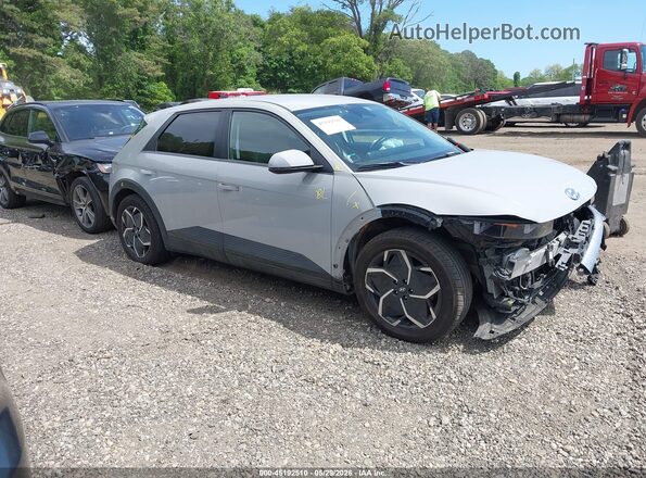 KM8KNDAF7PU232842 2023 HYUNDAI IONIQ 5 Silver Widok wnętrza z tyłu