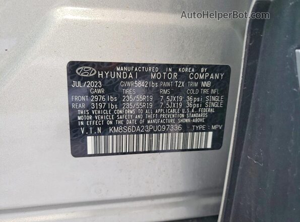 KM8S6DA23PU097336 2023 HYUNDAI SANTA Silver Vista de la etiqueta del VIN