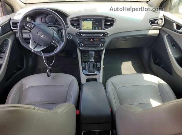 KMHC05LC7JU063540 2018 HYUNDAI IONIQ Silver წინა პანელის ხედი