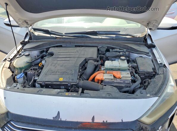 KMHC05LC7JU063540 2018 HYUNDAI IONIQ Silver უკანა სალონის ხედი